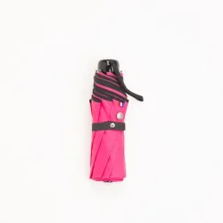 mini parapluie rose fermé