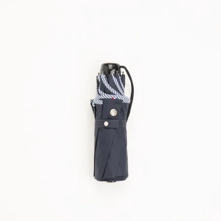 mini parapluie bleu vague fermé