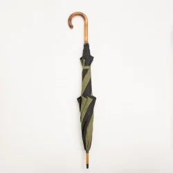 Windproof-Stockschirm Schwarz und Khaki, geschlossen