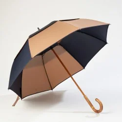 Windproof-Stockschirm in Marineblau und Braun, vorne geöffnet