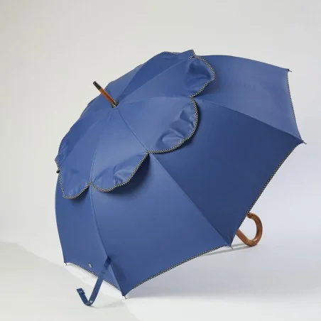 Windproof-Stockschirm in Französischblau mit schwarzem Rand und Punkten, seitlich zu öffnen