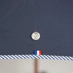 Stockschirm in Marineblau mit Matrosenstreifen, Detail