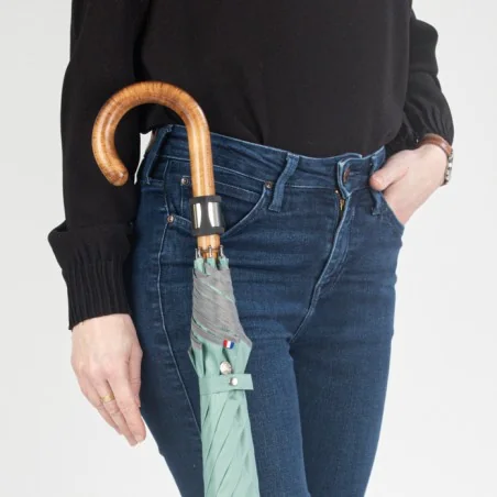 Porte parapluie dans une poche