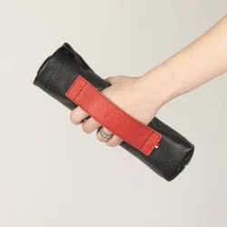 Schwarze Leder- und Pomodorro-Hülle für Mini-Regenschirm, zum Tragen