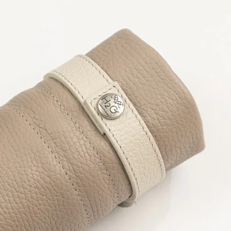 Top of the Taupe Tangon leather sheath