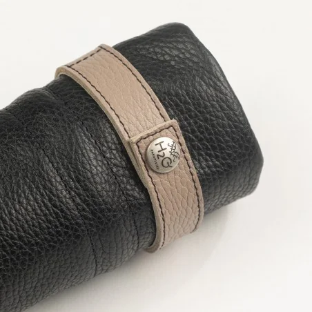 Top of the leather sheath in Black and Taupe