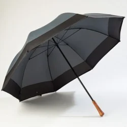 Parapluie de golf gris, ouvert de face