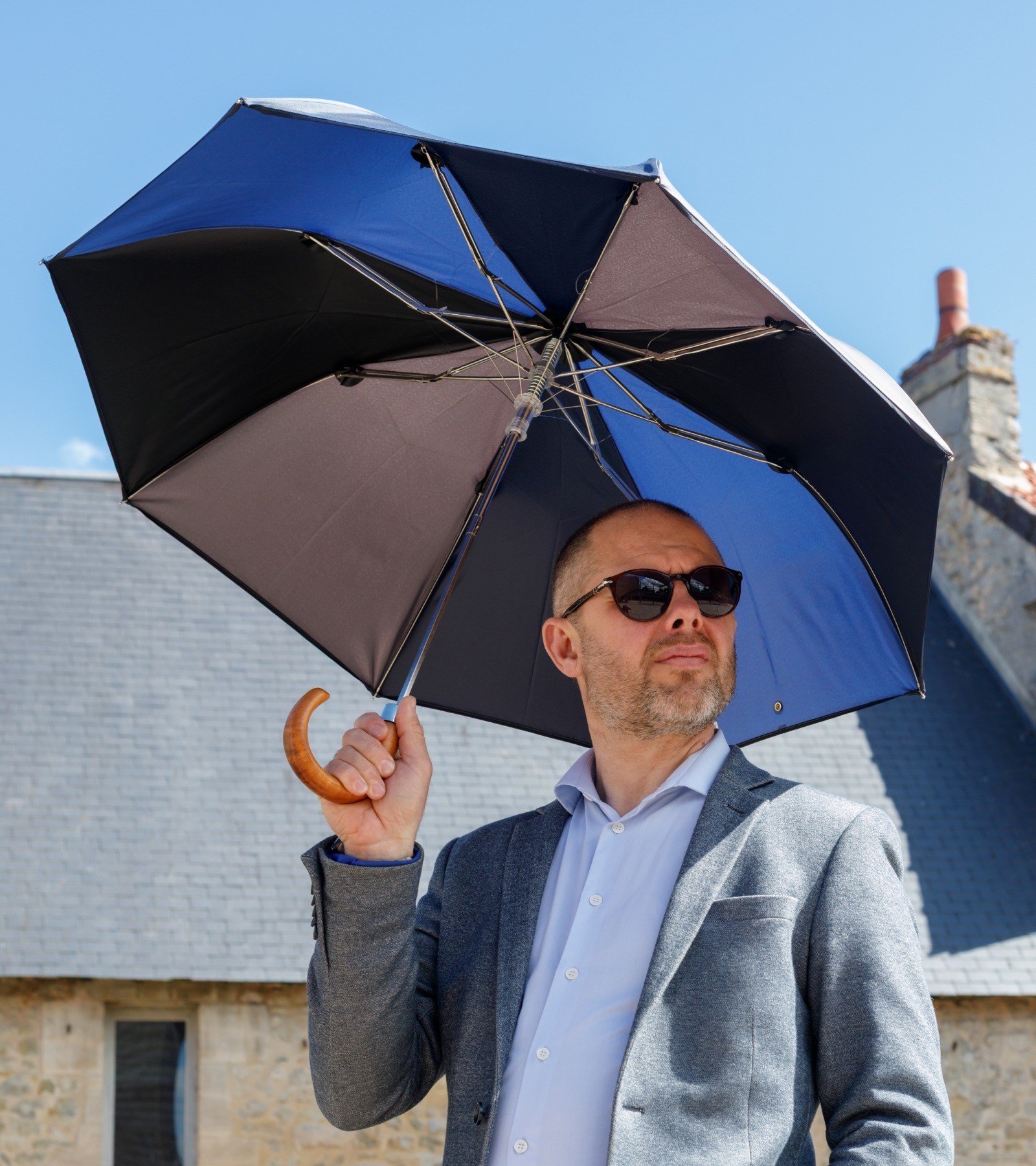Le parapluie pliant - L'équilibre parfait entre élégance et praticité